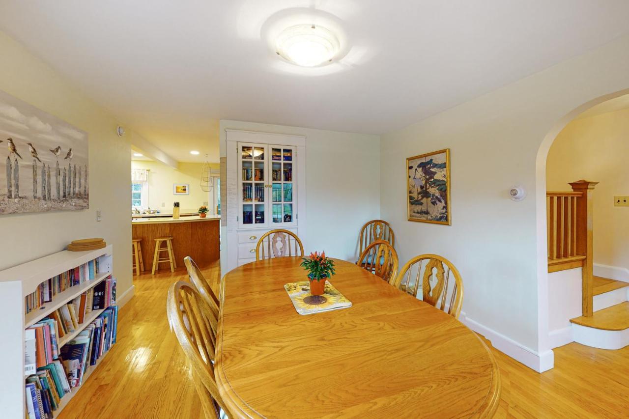 Cape Me Away Villa Gilford Exterior photo